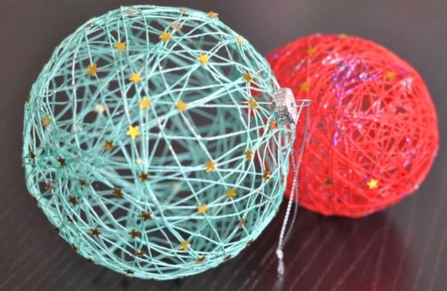 Изготовление нитяных шаров. Как сделать шарик из ниток своими руками. Видео: Изготовление люстры